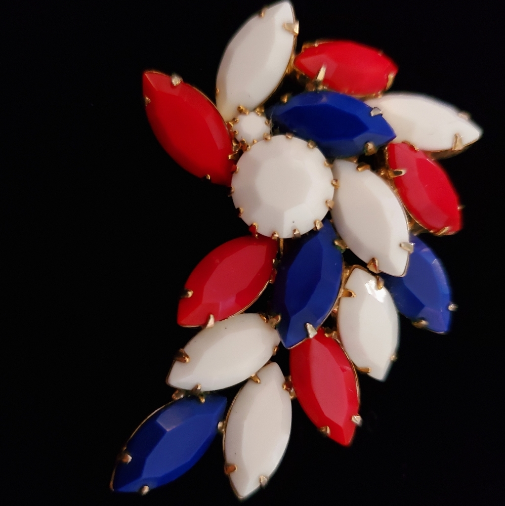 Vintage Patriotic Red White and Blue Set - Picture 3 of 4